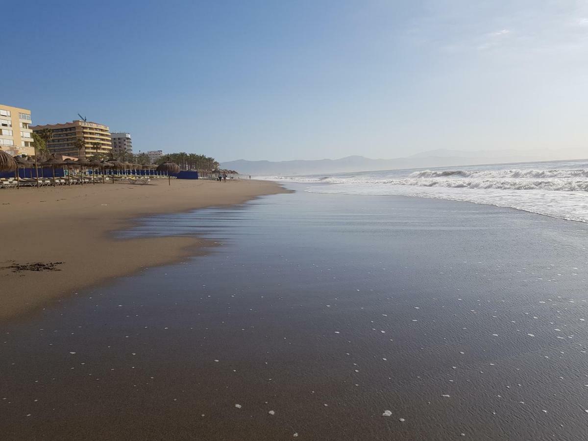 Lujoso Estudio Frontal Al Mar Torremolinos Exterior photo